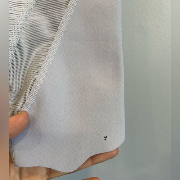 Lululemon Wunder Under Scalloped Crop - Picture 10 of 15